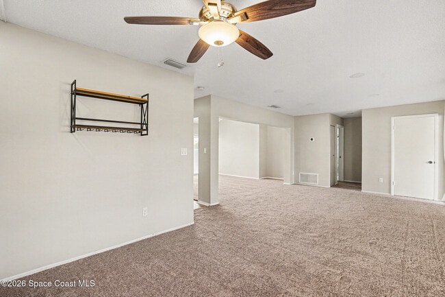 Photo - 1552 Dowse Ct NE