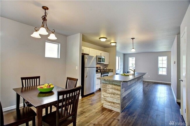 Photo - 18824 18th Ave E