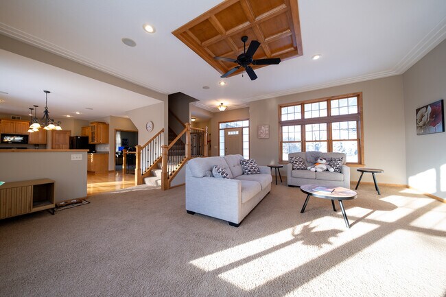 Photo - 572 Danube Ave