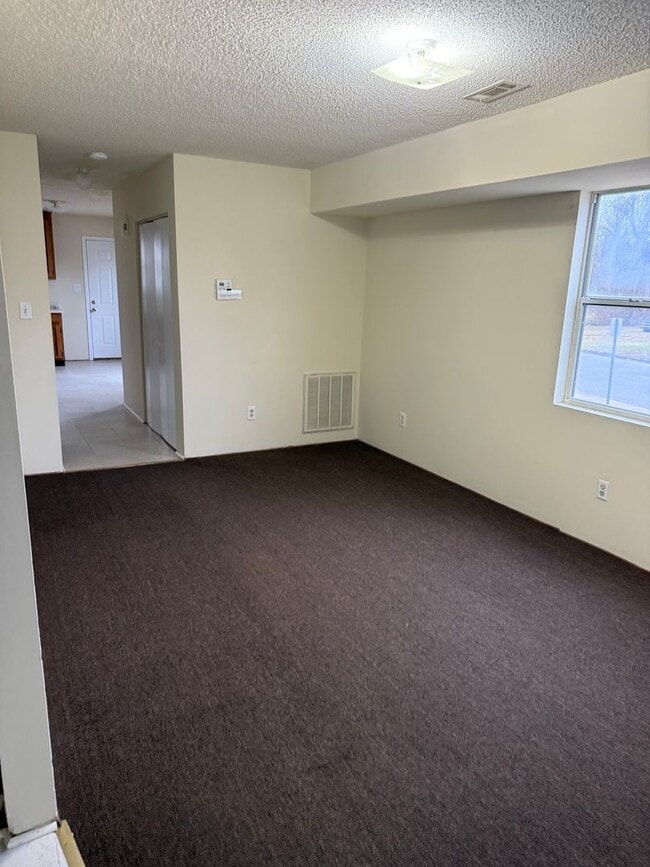 Photo - Cozy Home with a Great Location In Town