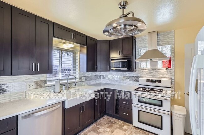 Photo - 3267 Ivanhoe St