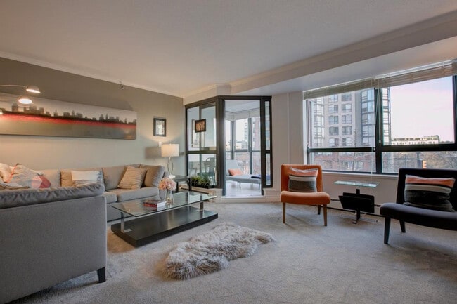 Building Photo - 289 Drake St Unit ID1345521P