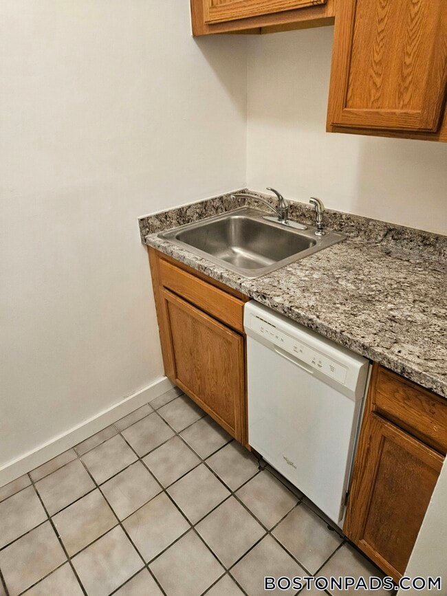 111 Norway St Unit 105