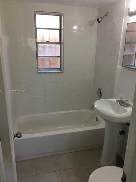 Photo - 5600 NW 7th Ct Apartamento Unidad 17