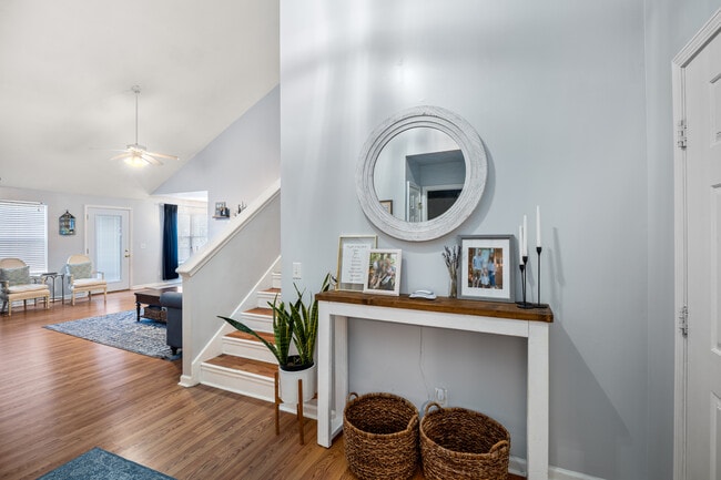 Photo - 2213 Green Trails Dr