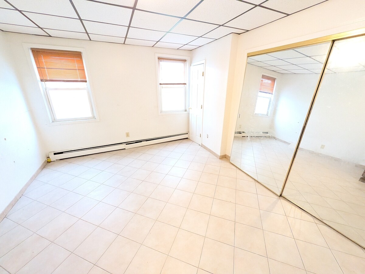 Photo - 5814 Newkirk Ave Unit 2