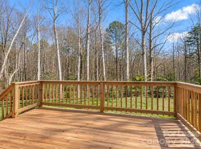 108 Pine Bluff Ct