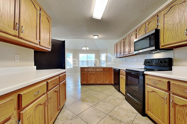 Photo - 13148 Braybourne Pky