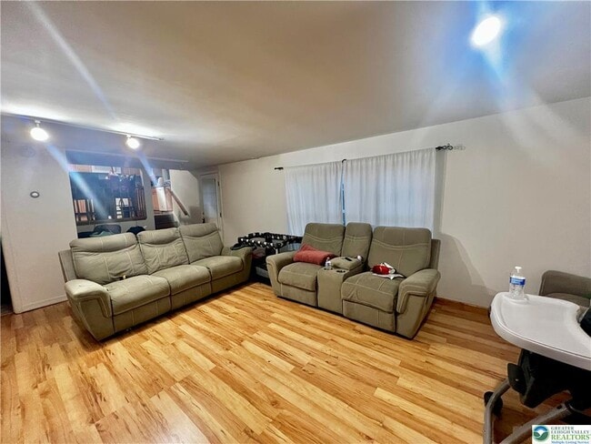 Photo - 1160 Brentwood Ave