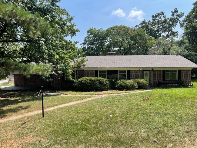 Building Photo - 30 Haven Hill Cir