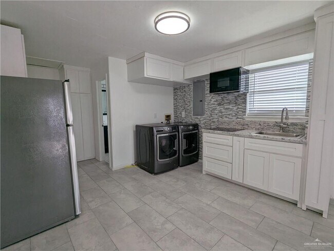 Photo - 6 Taylor N Rd