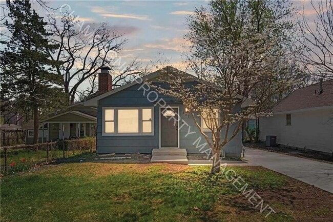 Photo - Modern Home in Waldo
