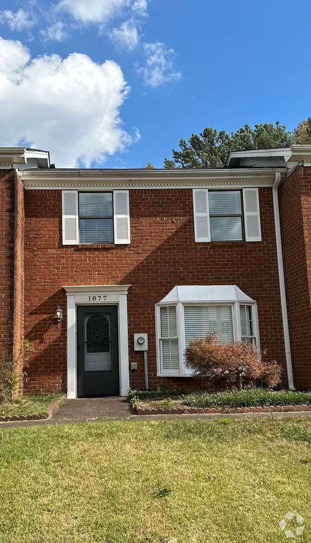 Building Photo - Beautiful Townhome in Lawrenceville!! AVAI...