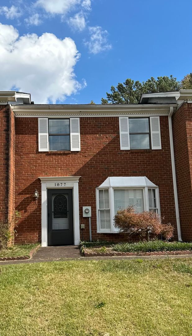 Beautiful Townhome in Lawrenceville!! AVAI... - Beautiful Townhome in Lawrenceville!! AVAI...