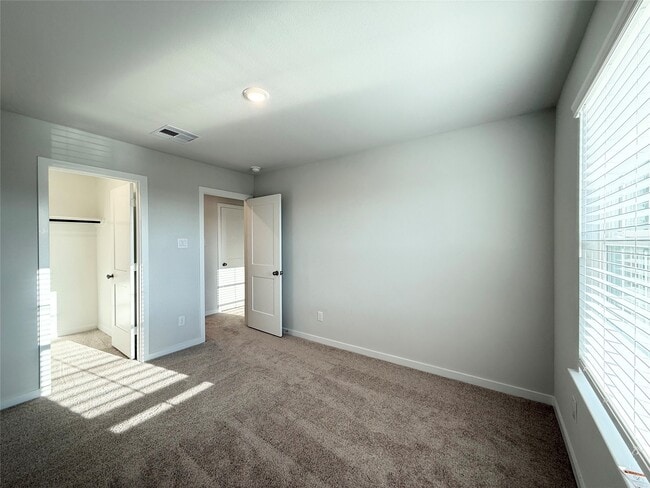 Building Photo - 3914 Flora Fld Dr