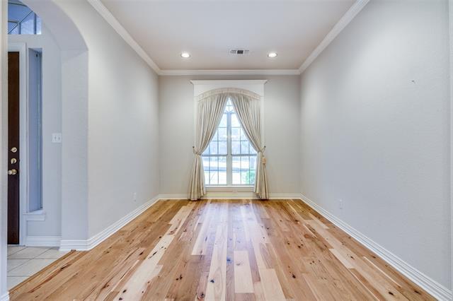 Photo - 2207 Olivia Ln