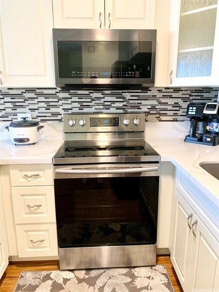 Photo - 411 Hobron Ln