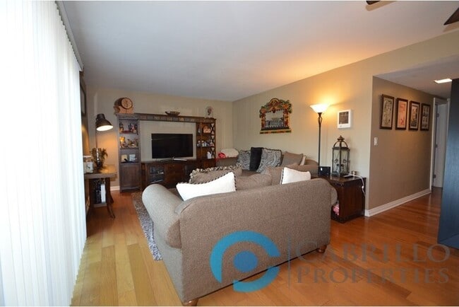 Photo - 4093 First Ave. Unidad #1