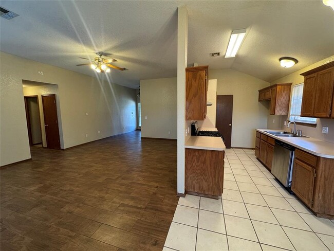 Photo - 623 Rimrock Rd