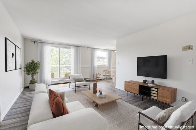 Photo - Perry Manor Apartments