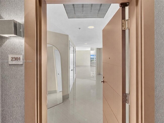 Photo - 17301 Biscayne Blvd Unit 2301