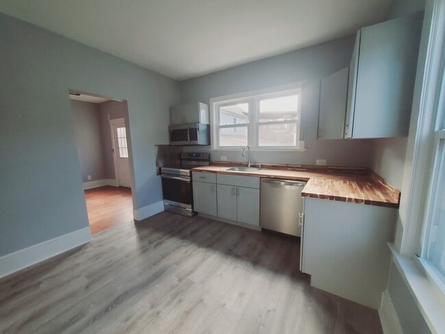 Photo - 44 Sinawoy Rd Unit 1