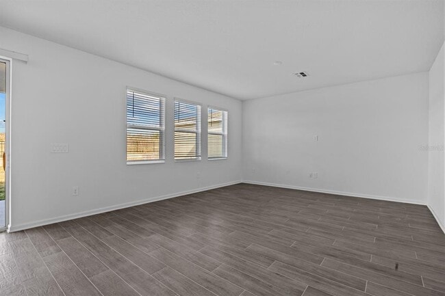 Photo - 2611 Runners Cir