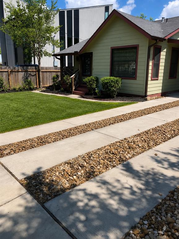 Photo - 1410 W 51st St