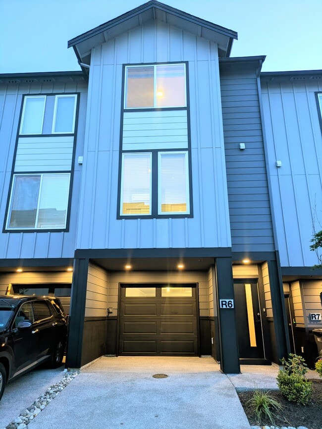 Photo - 14707 87th Ave SE Townhome