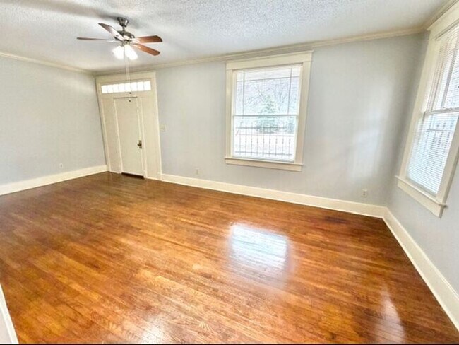 Now Leasing In Near Overton Park and Arts District- 4-bedroom 1.5 Bath Available Now!