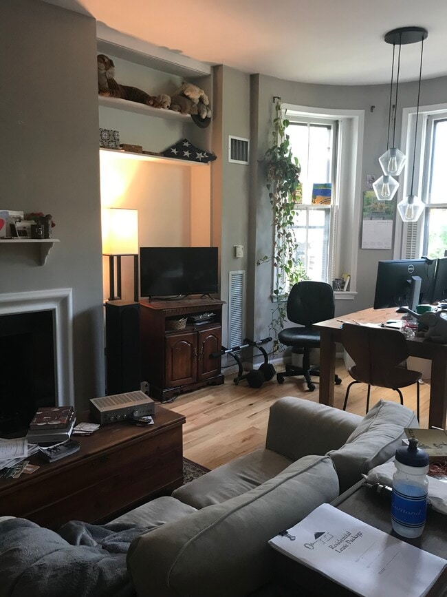 Photo - 1752 Corcoran St NW Unidad 2-B