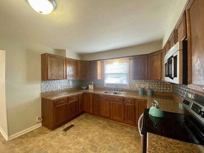 Photo - Cozy Two Bedroom in the Heart of Adairville