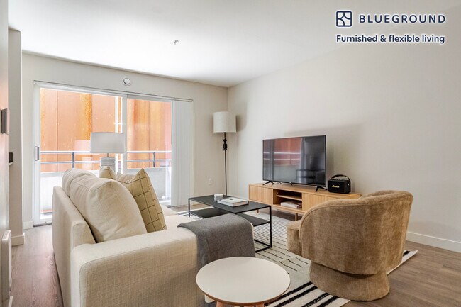 Photo - 526 Yale Ave N Unidad FL4-ID877