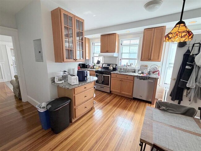 Photo - 34 Leonard St