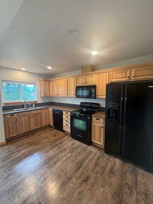 Photo - Adorable Roslyn Ridge Condo