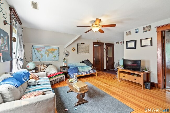 Photo - 255 W Elm St Unit 3