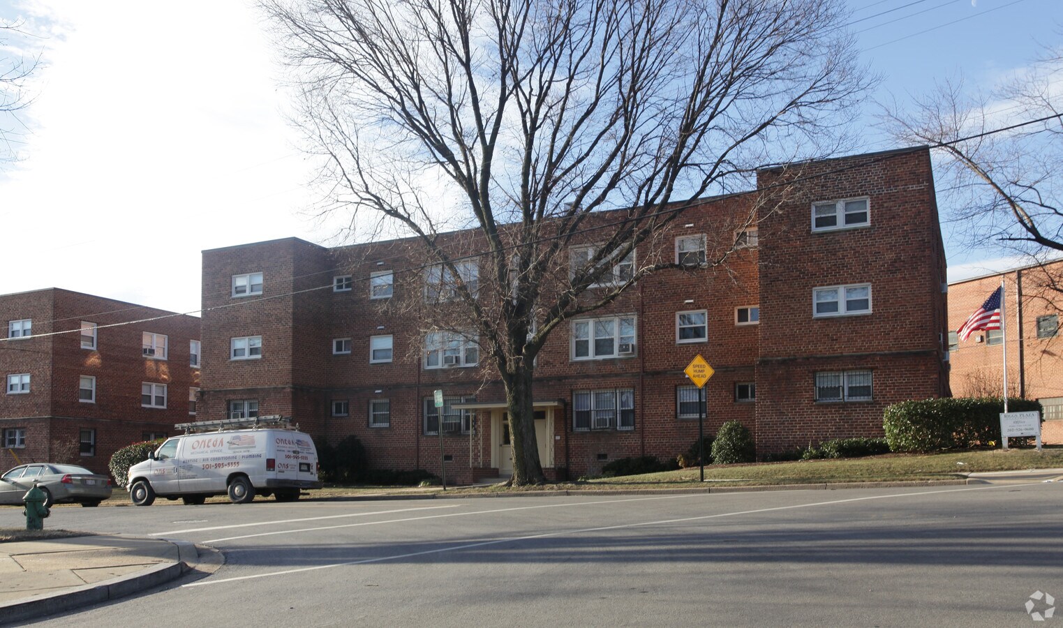 Photo - Riggs Plaza Apartments
