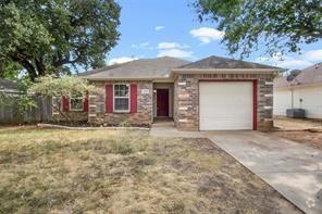 Building Photo - 309 W Pecan St Rental