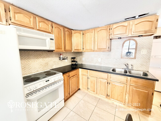 Photo - All-Inclusive 1-Bedroom Apartment with Parking in Kitchener Unit 2