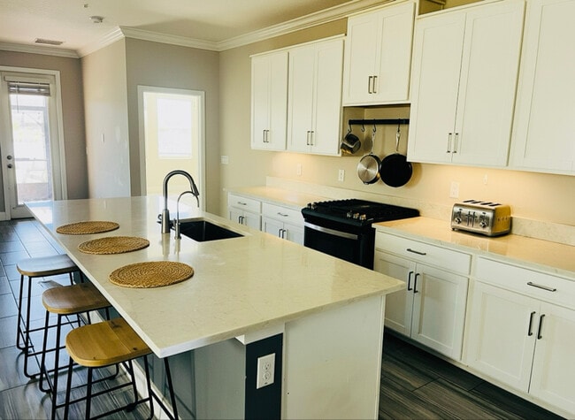 Photo - 4208 Cadence Loop