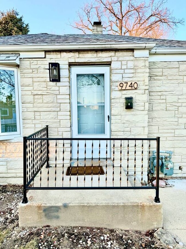 Photo - 9740 Addison Ave