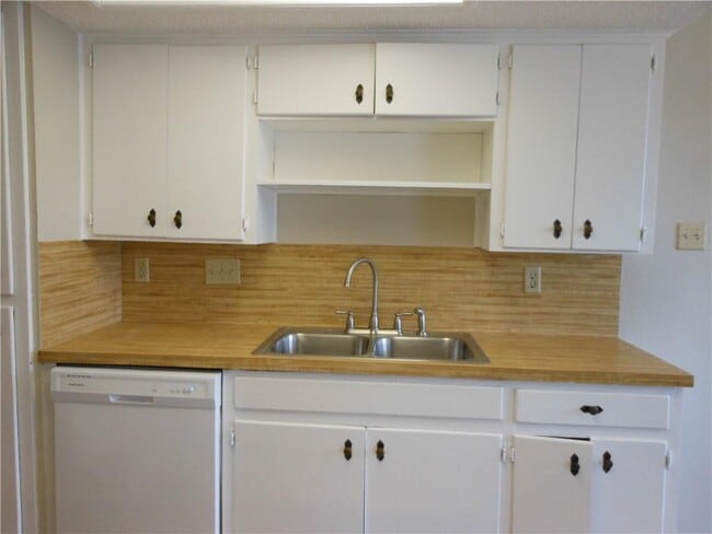 Photo - 602 Garden Path Dr