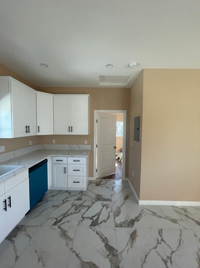 Photo - 7642 Etiwanda Ave