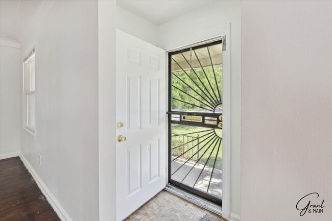 Photo - $1,250/month - 3 Bed 1 Bath Single Family Home in Detroit