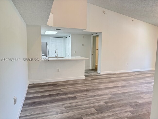 Photo - 5045 Wiles Rd Unit 303