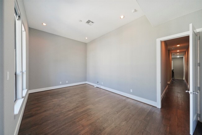 Building Photo - 4123 Eigel St