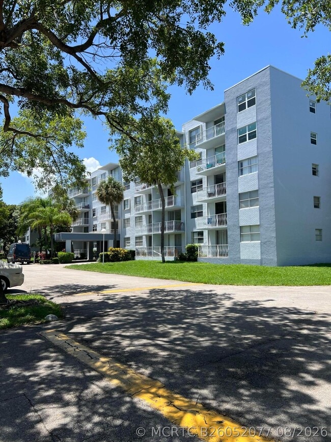 480 Executive Center Dr Unidad 2d