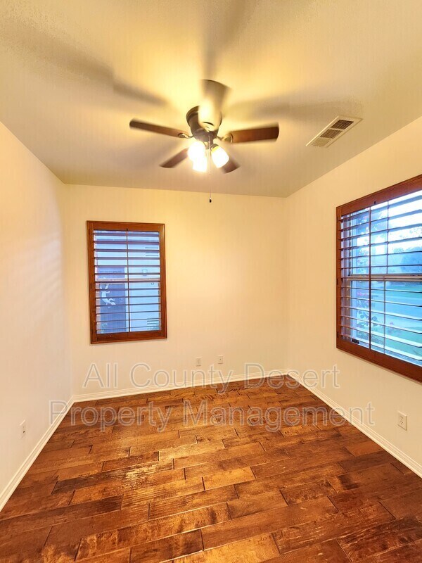 Photo - 49568 Minelli St