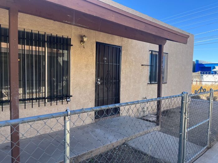 Photo - 1926 S Montezuma Ave