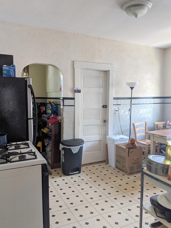 Photo - 64 Linden Ave Unit 2